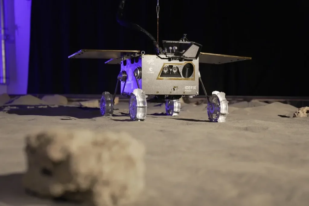Rover Idéfix acoplado ao módulo de exploração espacial da JAXA